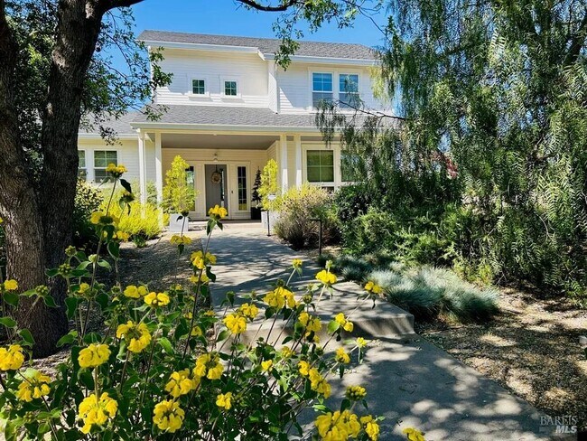 Building Photo - 230 Newcomb St