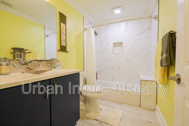 Building Photo - 501 Benning Dr
