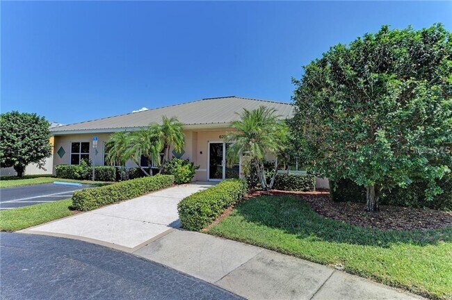 Building Photo - 6044 7th Ave W