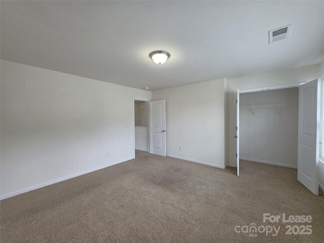Building Photo - 2208 Apple Glen Ln