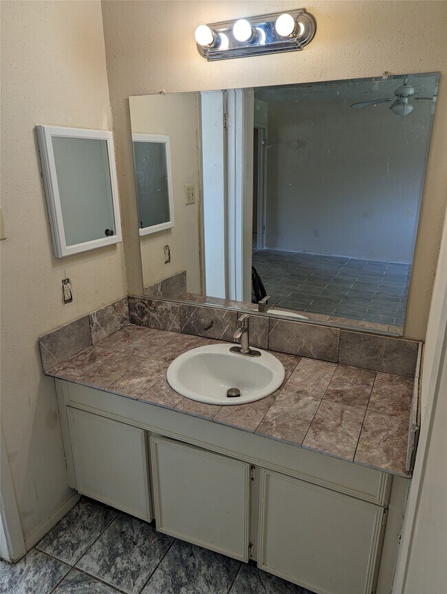 Building Photo - 7543 Andiron Cir