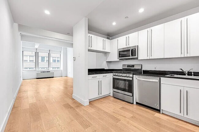 Building Photo - 50 Murray St