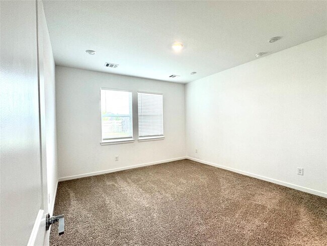 Building Photo - 21746 Heather Elm Dr