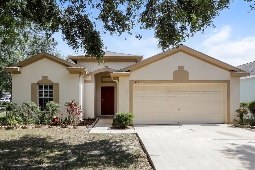 Primary Photo - 502 Magnolia Pointe Ct