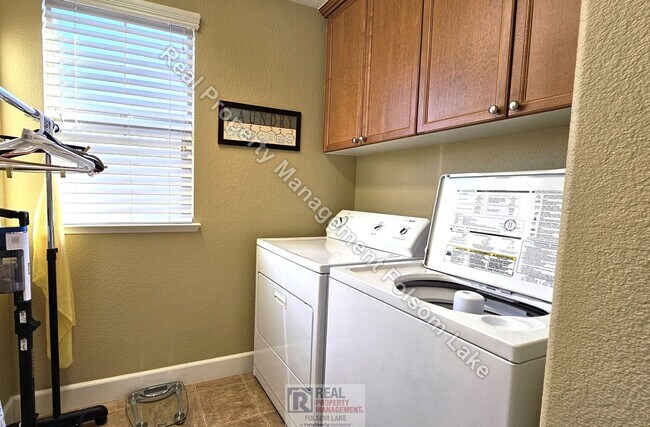 Building Photo - 1529 Borrasca Dr