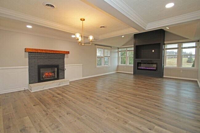 Building Photo - 3205 Oak Ridge Rd