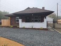 Building Photo - Home For Rent