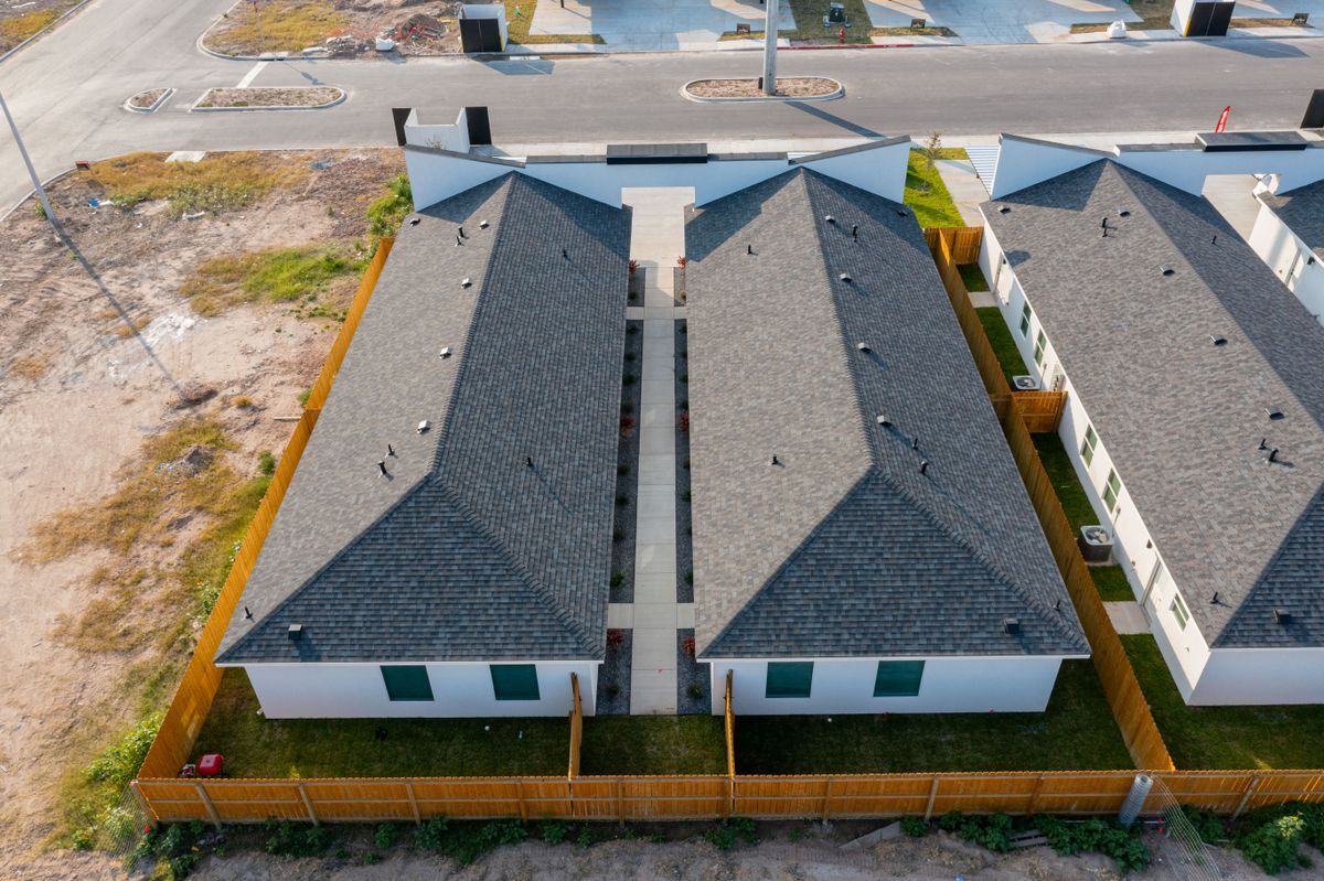 Building Photo - 504 N Onyx Ave