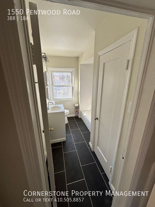 Building Photo - 1550 Pentwood Rd