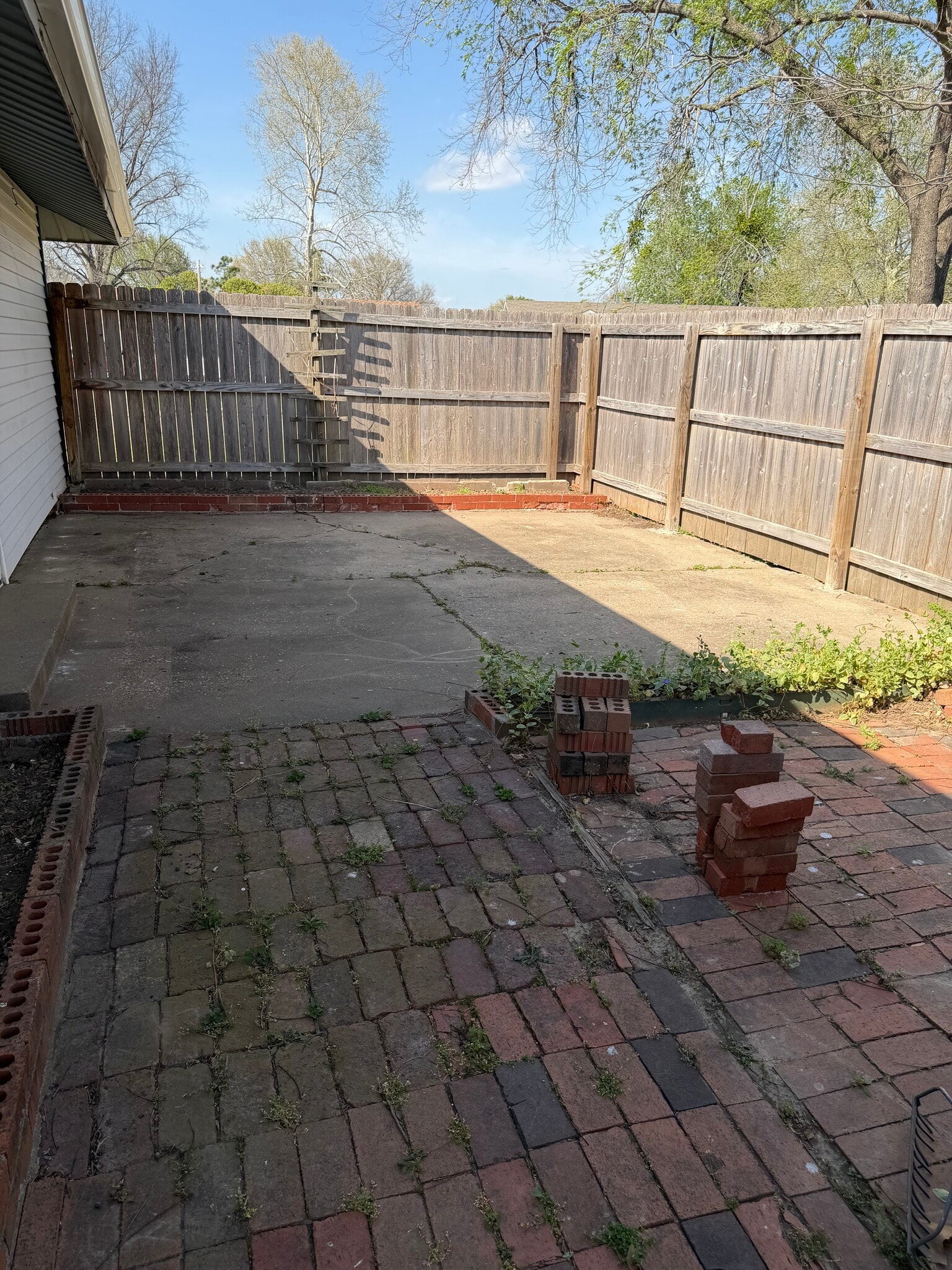 Patio - 536 Sherwood Ln