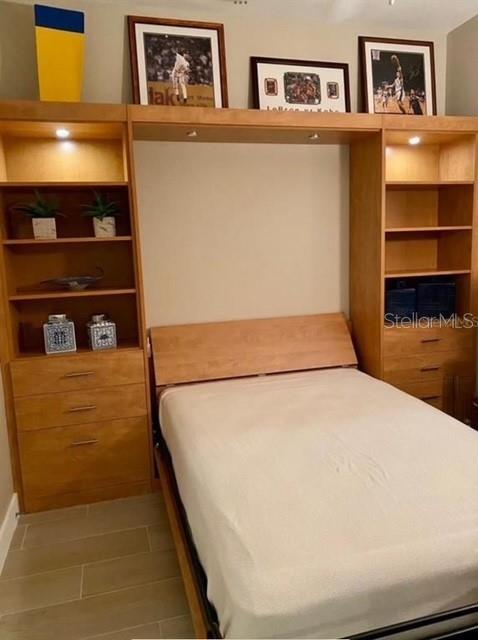 Building Photo - 1120 E Kennedy Blvd