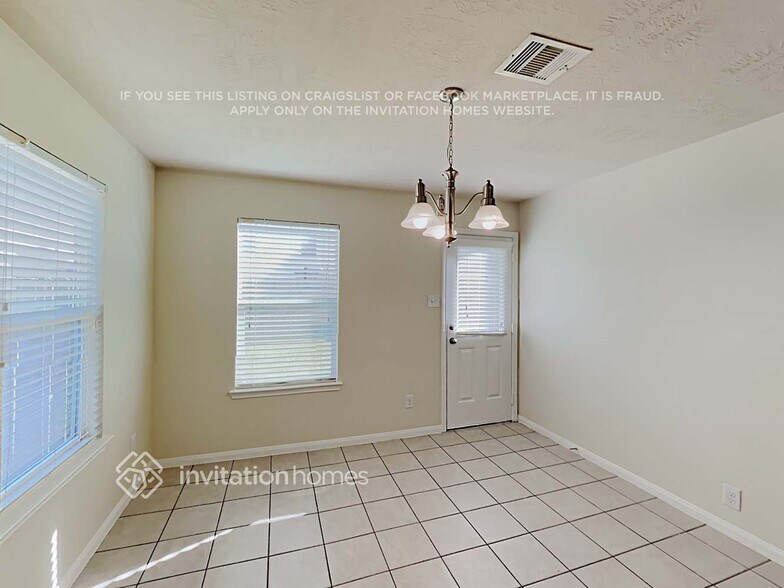 Building Photo - 19147 Canaras Ct