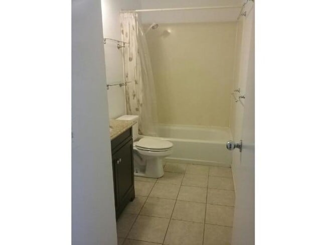 Building Photo - Must See 3 bedroom home
