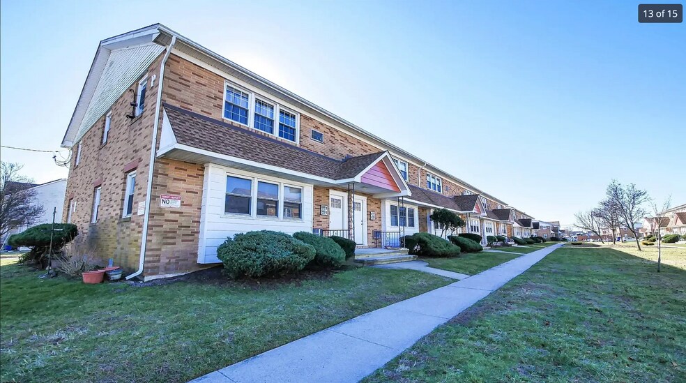 Building Photo - 5410 Suffolk Ct