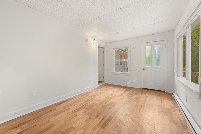 Building Photo - 316 Jinny Hill Rd