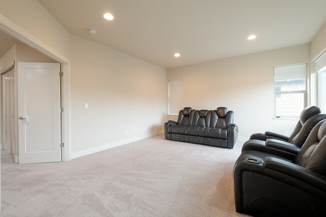 Building Photo - 4077 233rd Pl SE