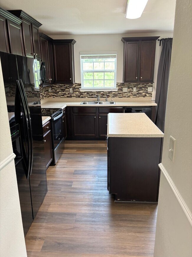 Building Photo - 2703 Golden Rose Lane