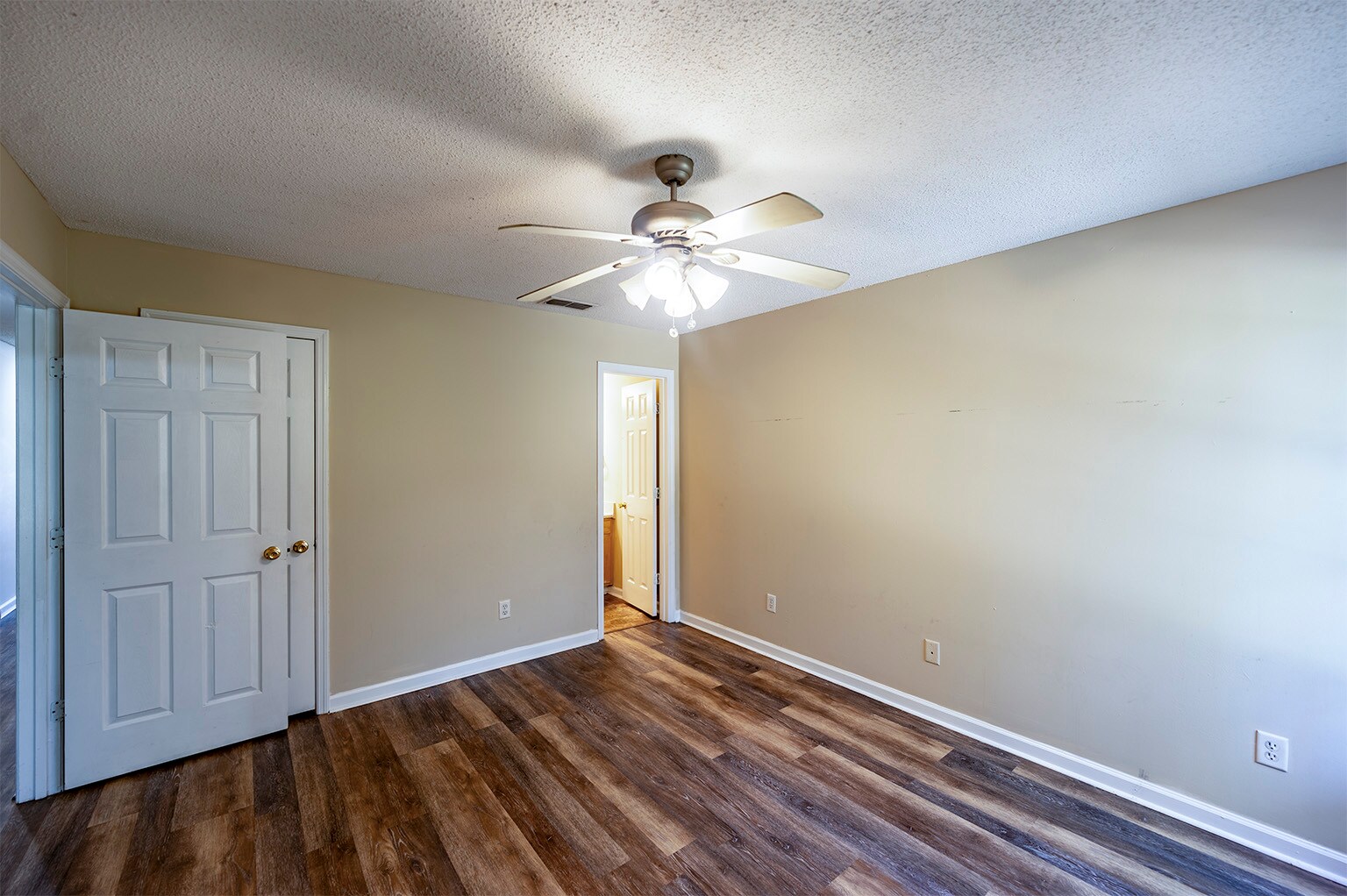 Building Photo - 100 Winding Way