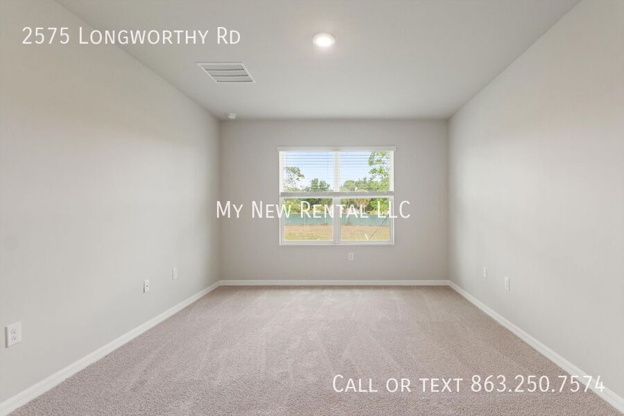 Building Photo - 2575 Longworthy Rd