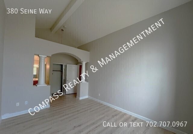 Building Photo - 380 Seine Way