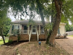 Building Photo - South Nashville off Nolensville Rd close t...