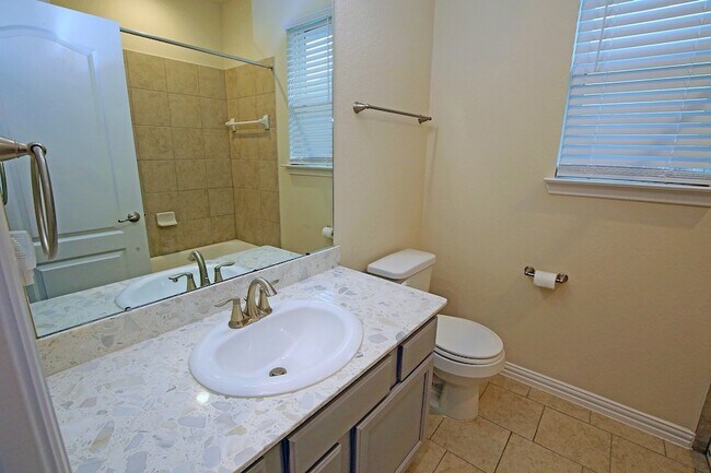Building Photo - 13346 Pecan Trails Dr