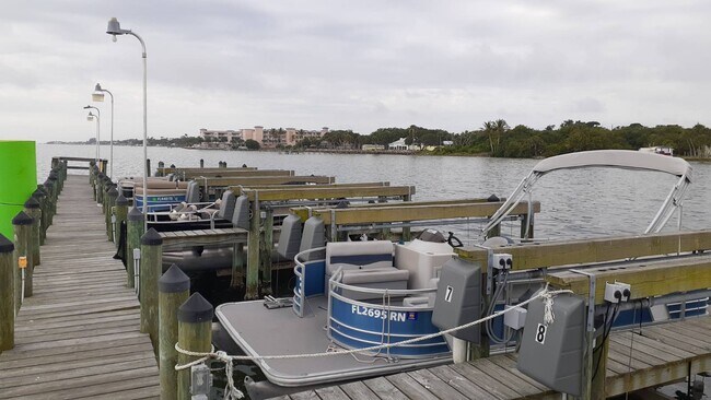 Building Photo - 200 S Banana River Dr