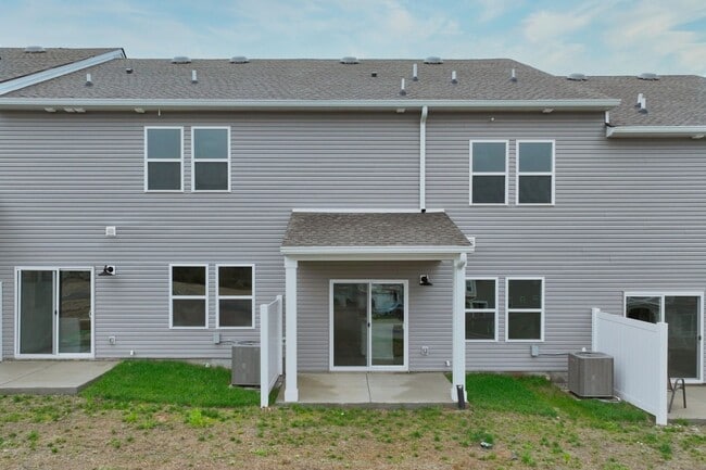 Building Photo - **BE THE LUCKY ONE TO LIVE IN THIS 2024-BUILT TOWNHOME**