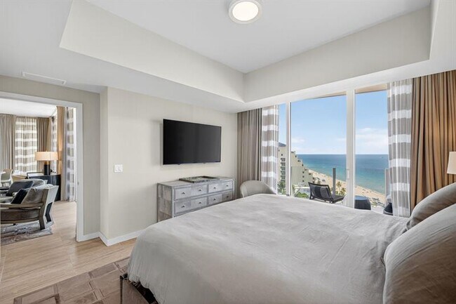 Building Photo - 525 N Fort Lauderdale Beach Blvd