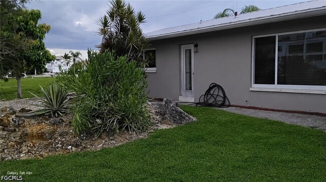 Building Photo - 1749 Bikini Ct