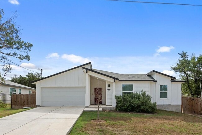 Primary Photo - 4302 Liberty Ln