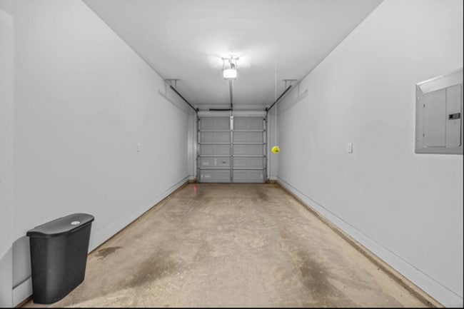 Building Photo - 3 Bed, 2.5 Bath - Lucky Penny - Furnished ...