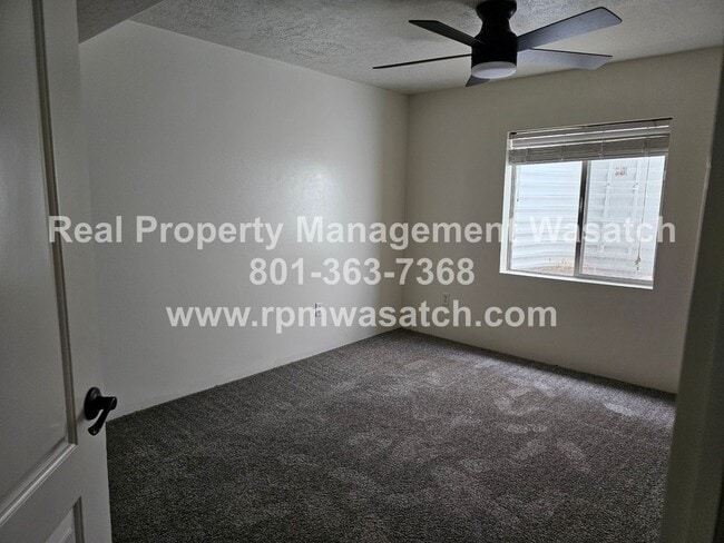 Building Photo - Come Check Out This Newly Updated 5 Bedroom 3 bathroom Home in South Jordan!