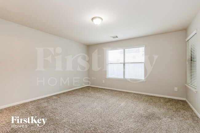 Building Photo - 29311 Legends Hill Dr