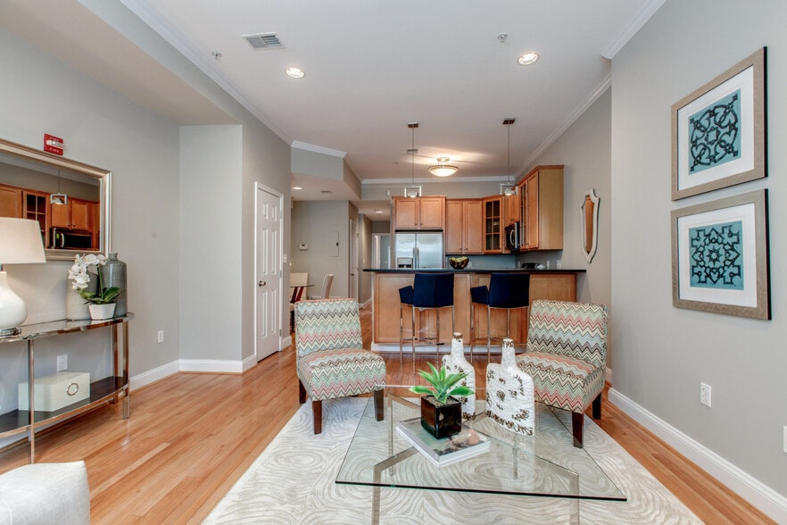 Primary Photo - 2510 Ontario Rd NW