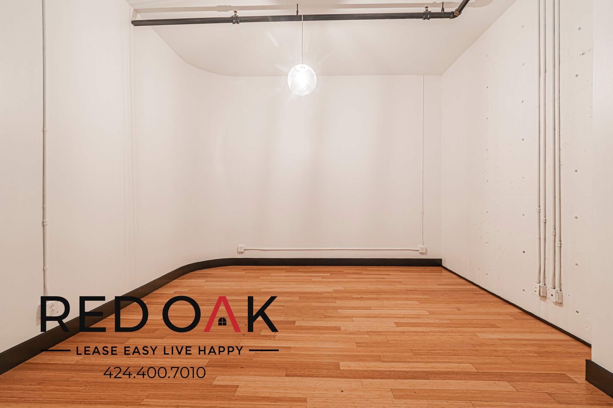 Building Photo - 620 Main St