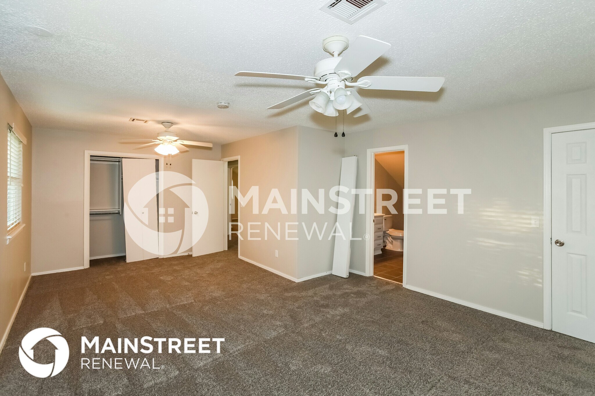Building Photo - 3800 Larkwood Dr