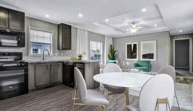 Building Photo - 333 E Lakewood Blvd