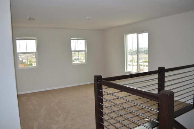 Building Photo - 2019 Grinnell Ct