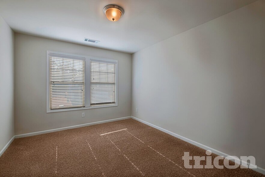 Building Photo - 4035 Evelyn View Ct