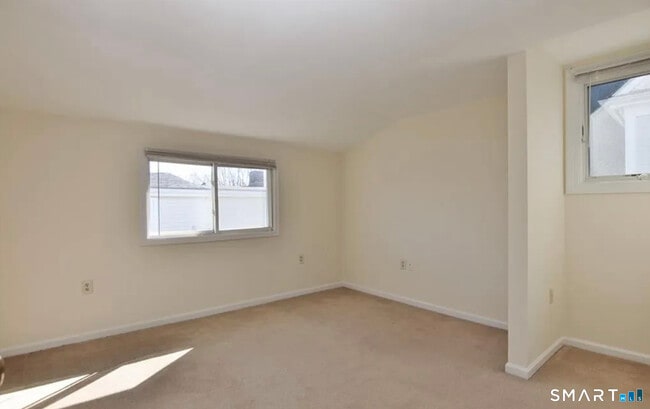 Building Photo - 16 Haviland St