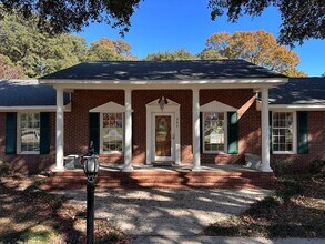 Building Photo - Home on High Tide