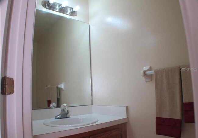 Building Photo - 5205 SW 97th Dr