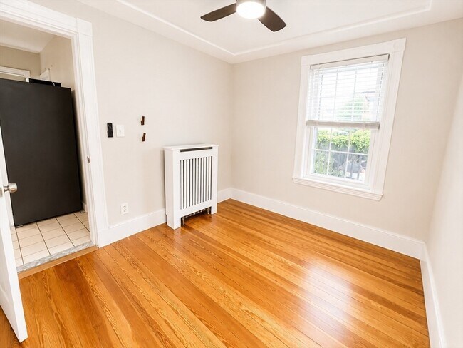 Building Photo - 48 Shawmut St