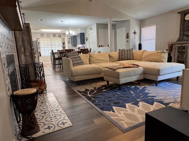 Primary Photo - 13011 Garfield Ln