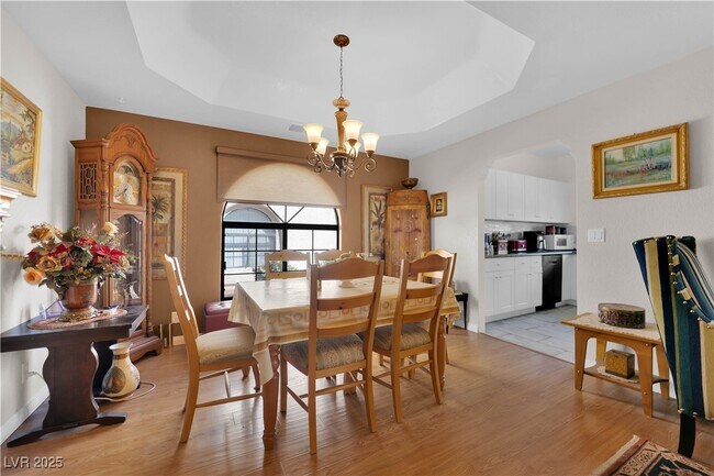 Building Photo - 1419 Santa Margarita St