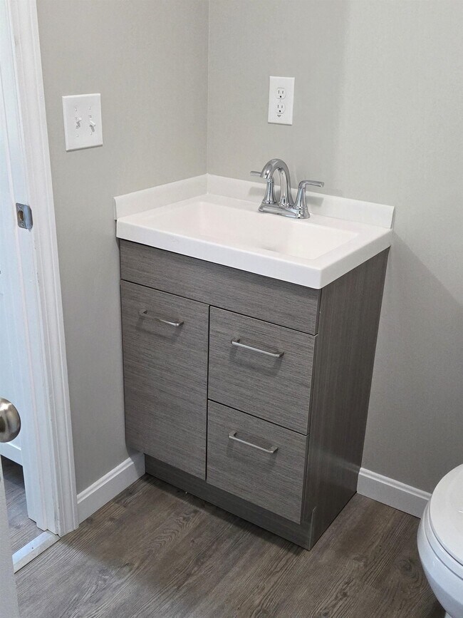 Building Photo - 16 Preston St