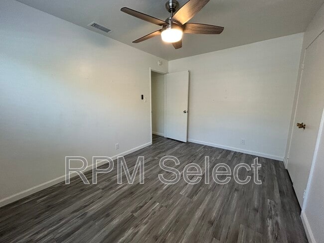 Building Photo - 2367 Pinturo Way