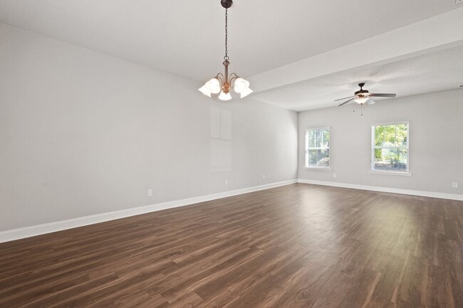 Building Photo - 508 Potter Stone Square