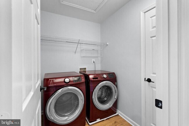 Building Photo - 13584 Cedar Run Ln